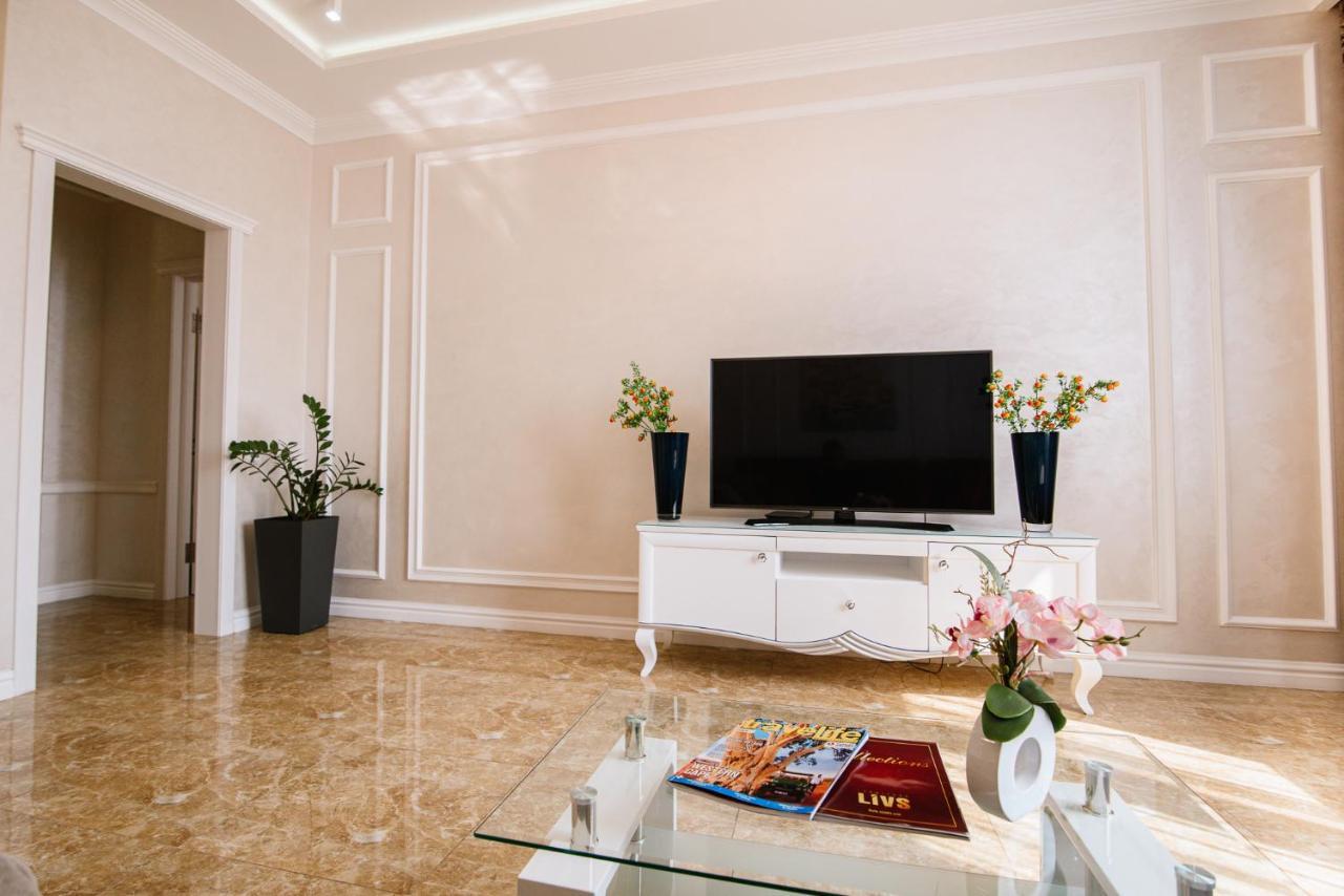 شقة Luxury For Business & Pleasure Royal 2 كييف المظهر الخارجي الصورة